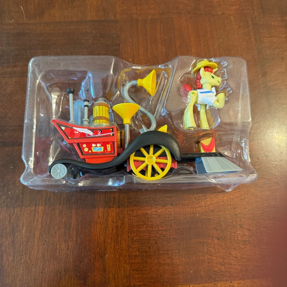 2014 My Little Pony Friendship is Magic Collection Super Speedy Squeezy 6000 set
